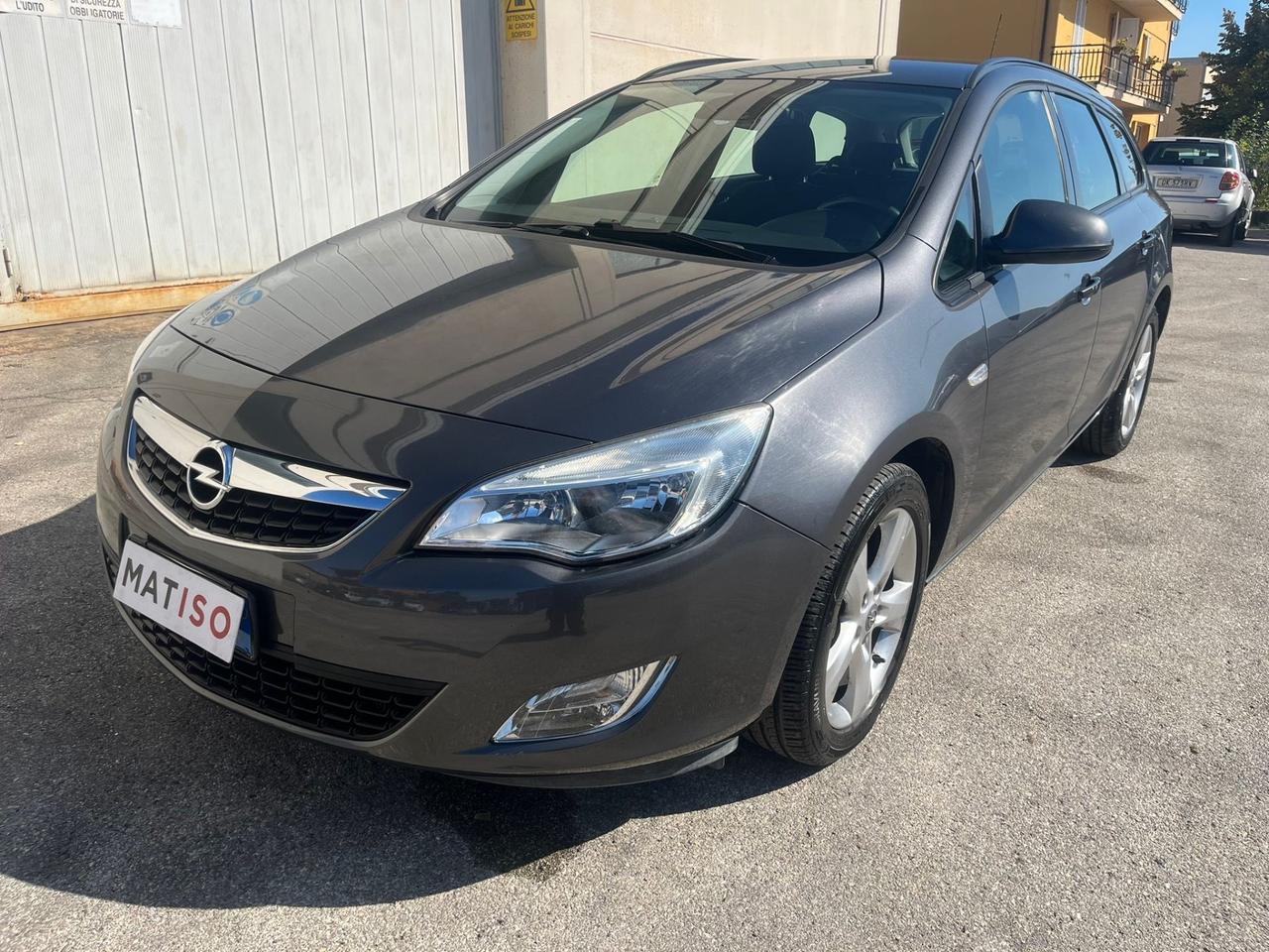 Opel Astra 1.7 CDTI Sports Tourer Cosmo 148000 km