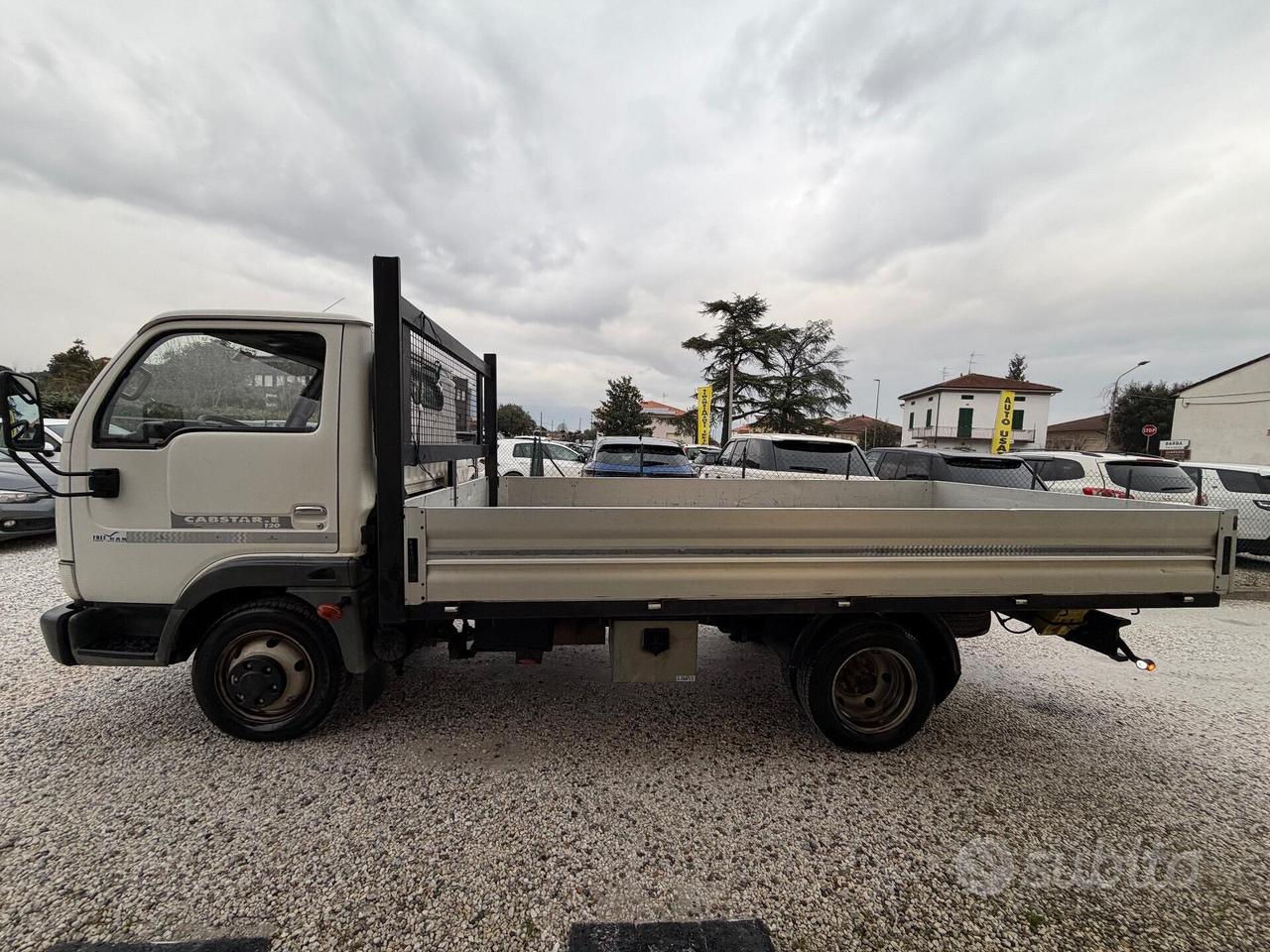 Nissan Cabstar 120.35 3.0 Tdi PL-RG Cabinato SE Ca