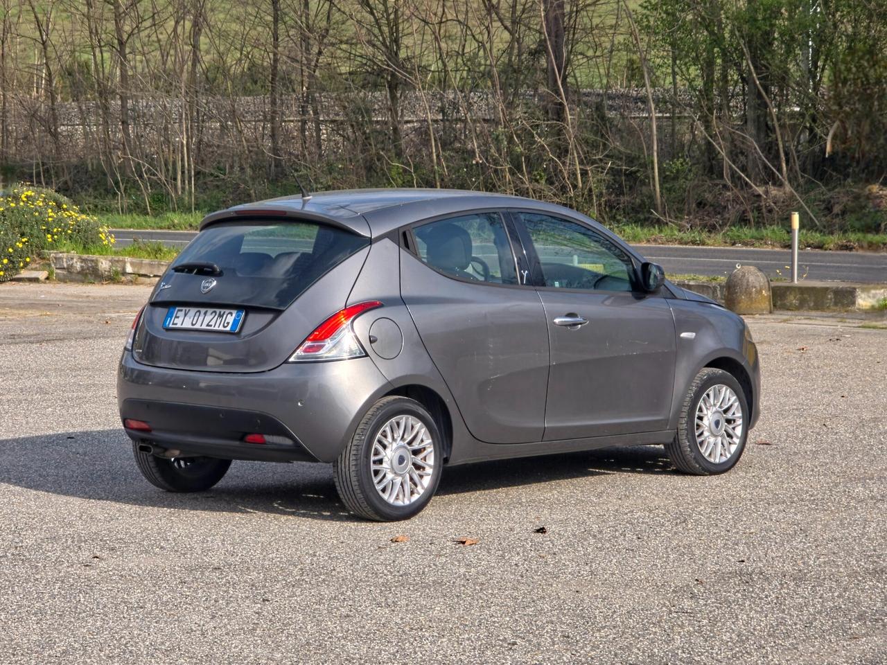 Lancia Ypsilon 1.2 69 CV 5 porte Elle 2015-E6 Manuale NEO