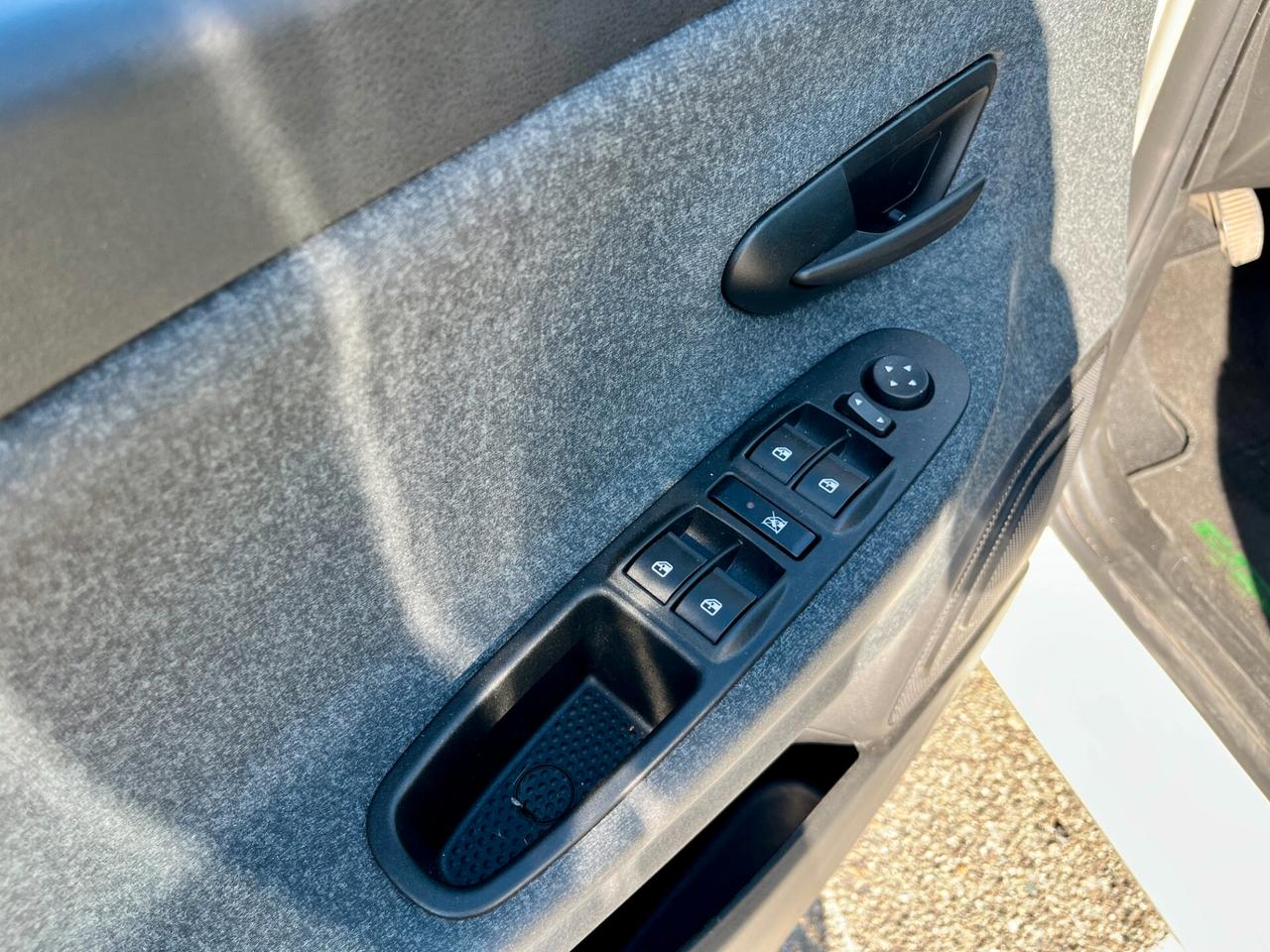 Lancia Ypsilon 1.0 hybrid firefly - 10.000km