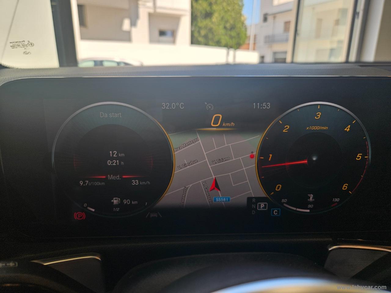 MERCEDES-BENZ GLB 200 d Automatic Sport Plus