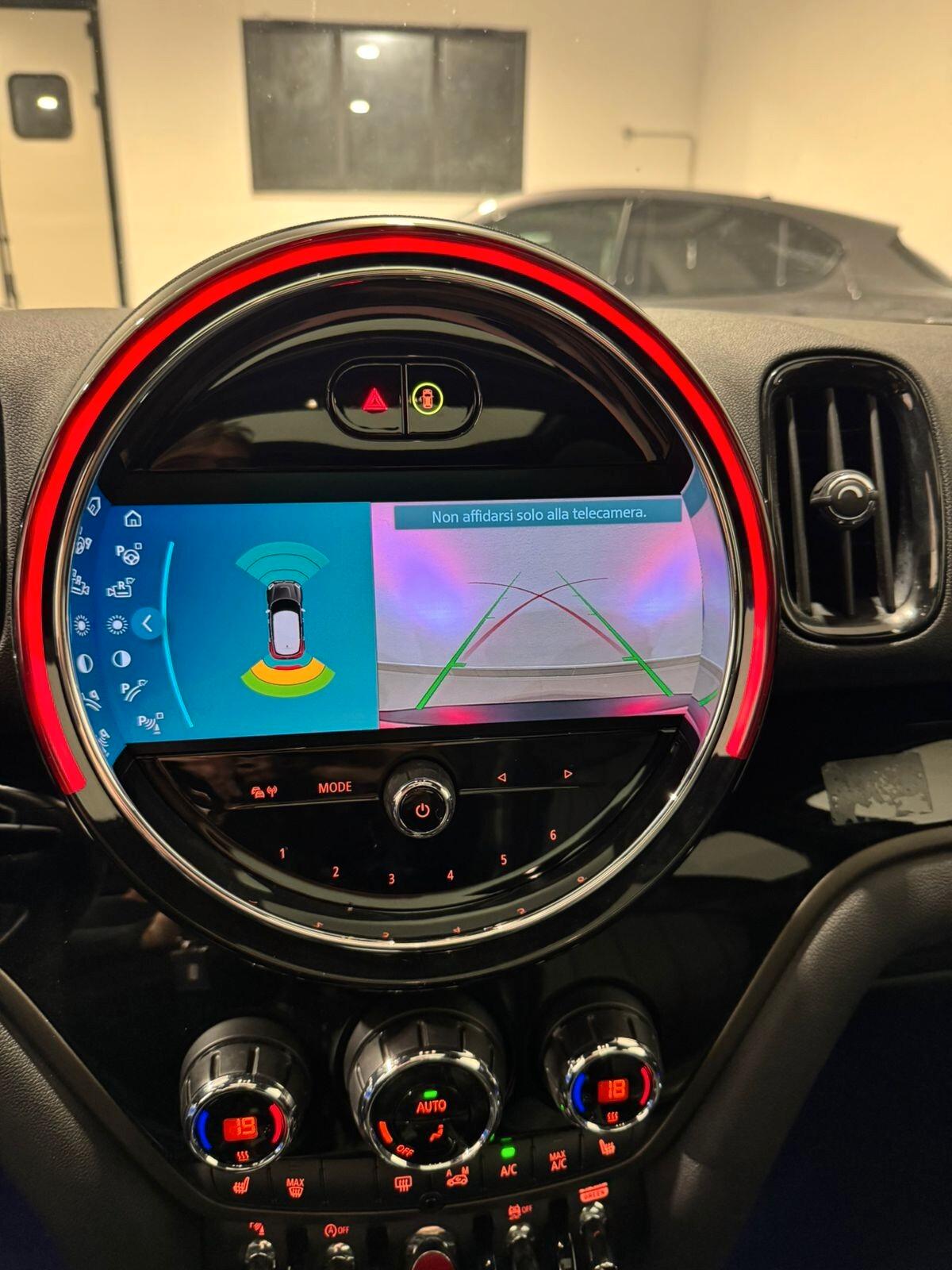 Mini Cooper Countryman 1.5 Essential