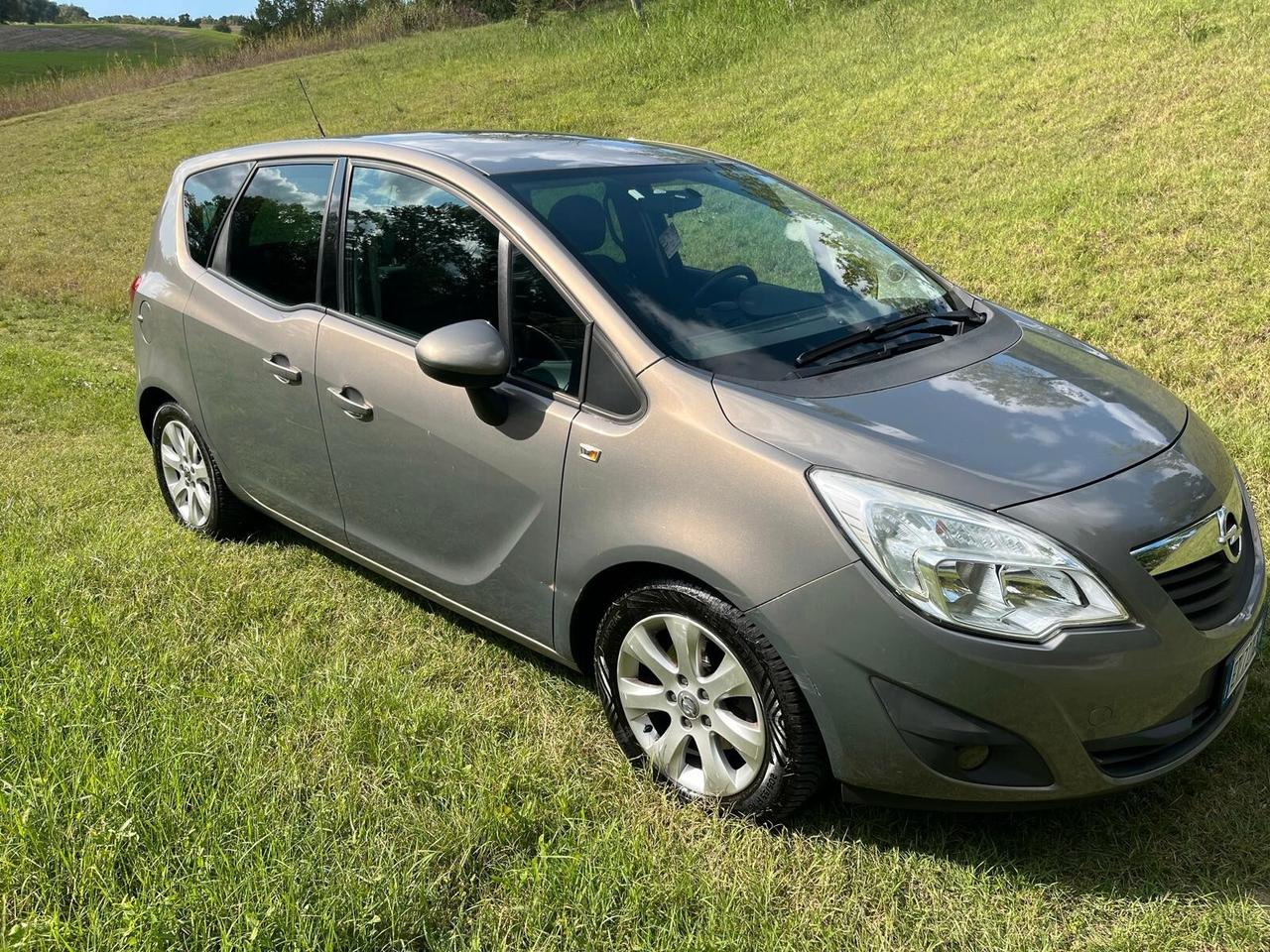 Opel Meriva 1.3 CDTI 95CV EcoFlex Cosmo