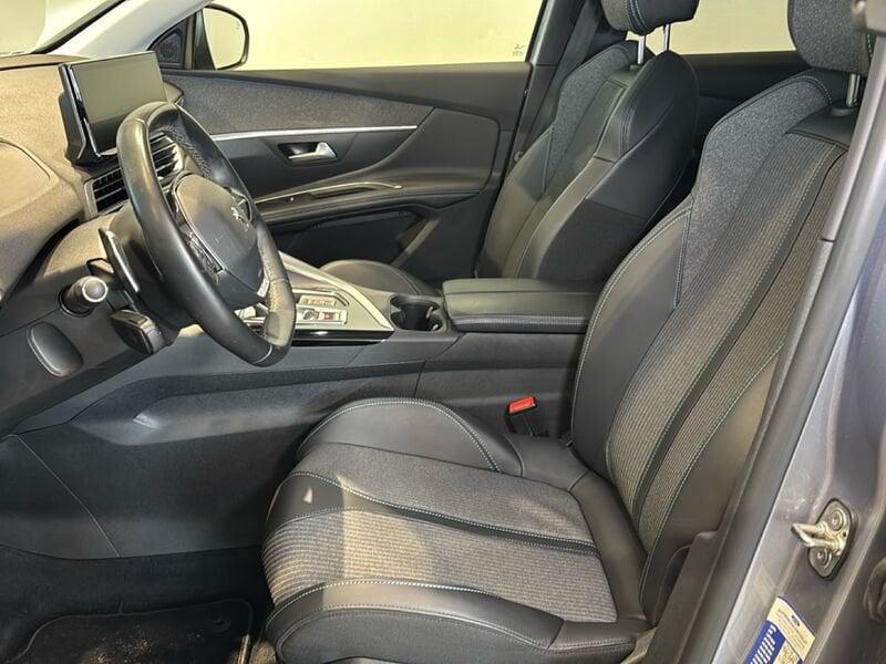 Peugeot 3008 BlueHDI 130 EAT8 Allure Pack