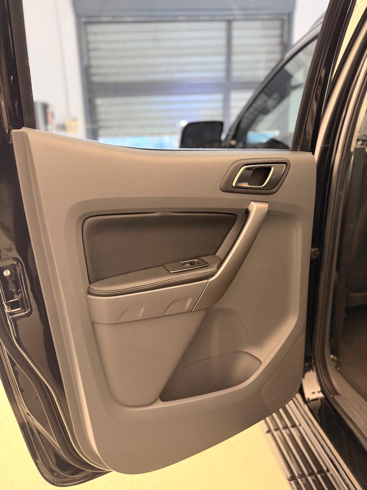 Ford Ranger 3.2 TDCi aut. DC Limited Black Edition