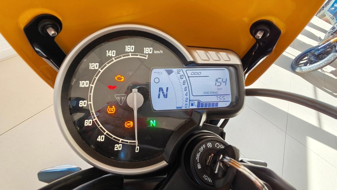 Triumph Scrambler 400 XC