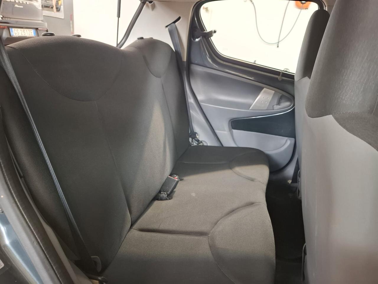 Toyota Aygo 1.0 12V VVT-i 5 porte Now