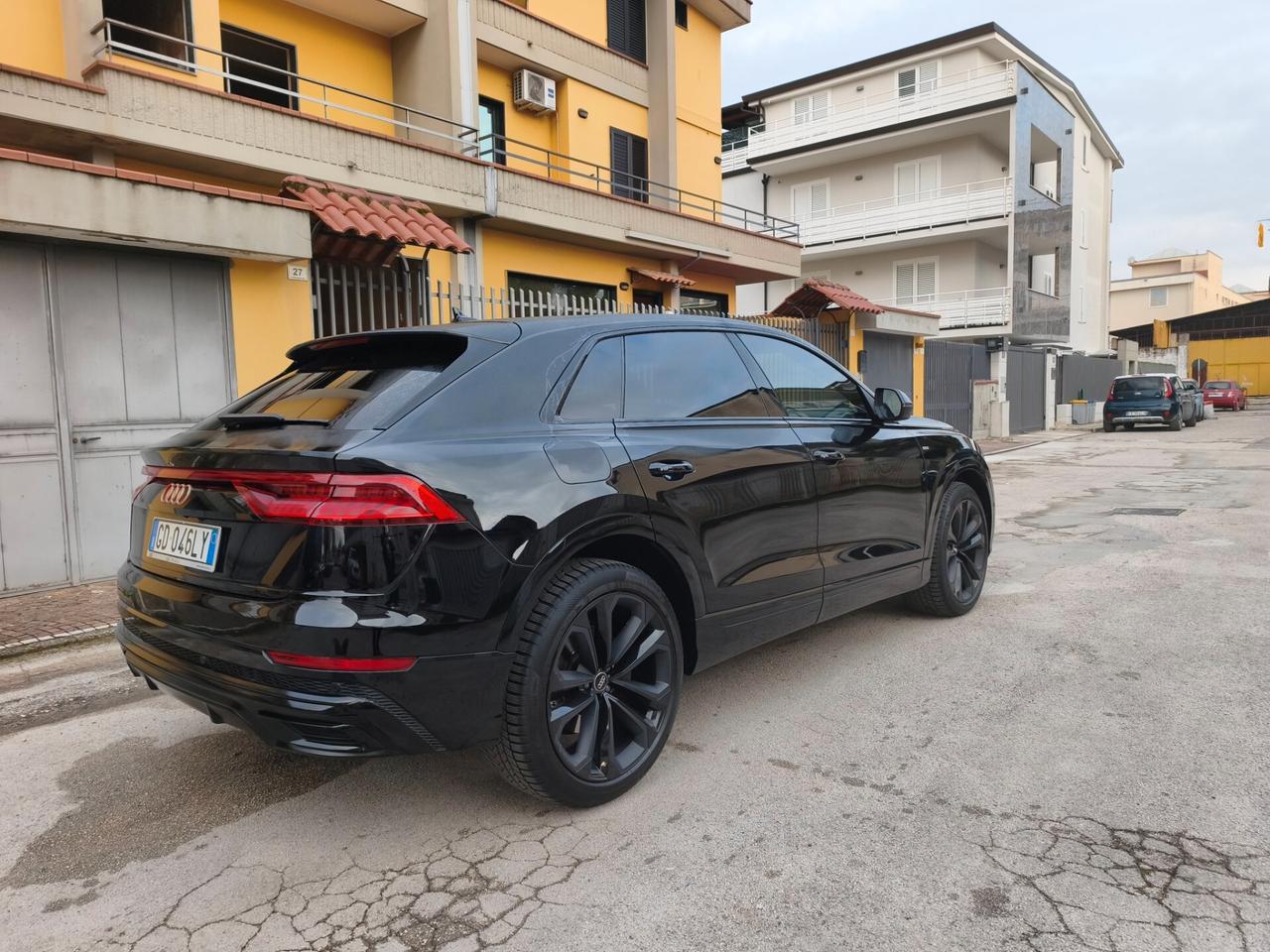 Audi Q8 50 TDI 286 CV quattro tiptronic Sport Total black s-line