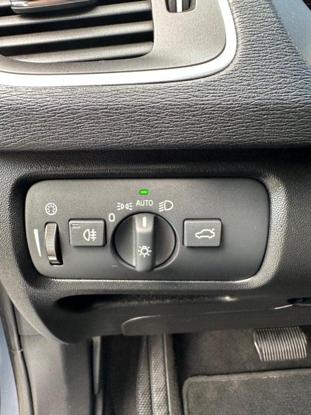 VOLVO V40 2.0 120cv D2 Geartronic Business Plus FULL LED