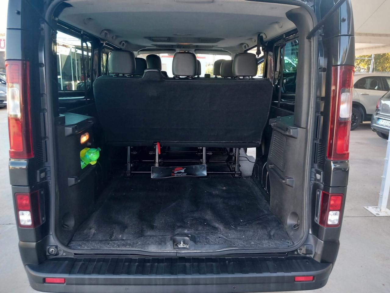 Renault Trafic 1.6 dCi 125CV S&S Intens 9 posti MOTORE SOSTITUITO CON KM 156000