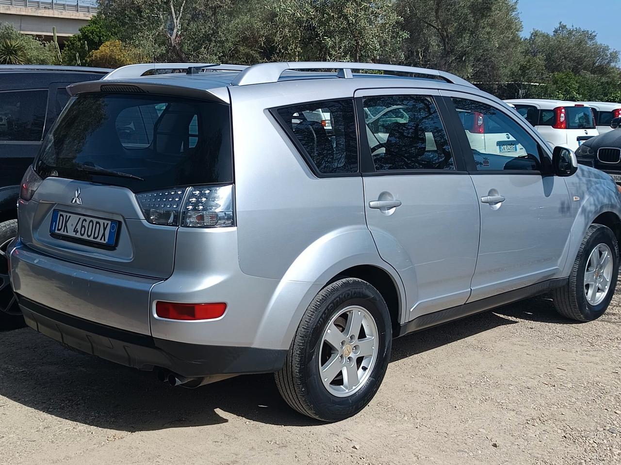 Mitsubishi Outlander 2007 - 2.0 DI-D autocarro Lb automobili