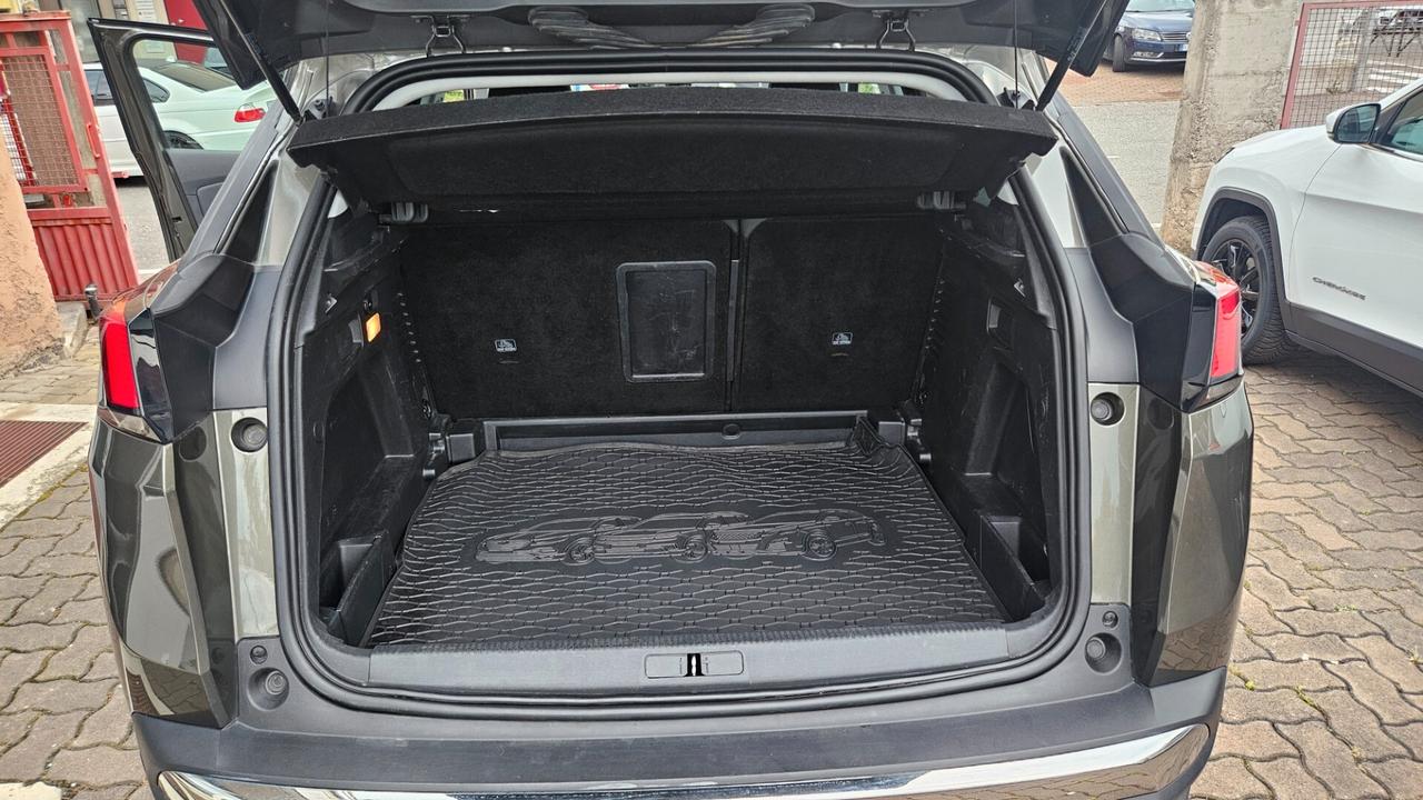 Peugeot 3008 1.2 PURETECH TURBO 130CV CAMERA-NAVY-CARPLAY