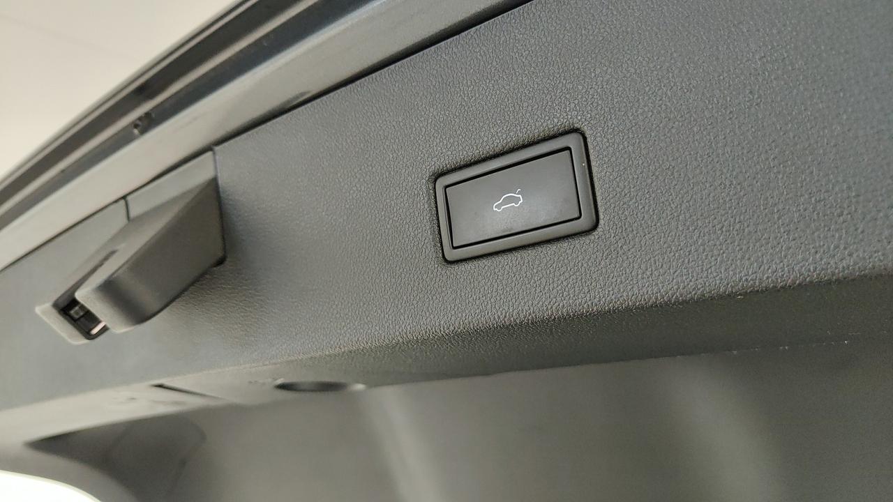 VOLKSWAGEN T-Roc I 2017 - T-Roc 2.0 tdi Sport 150cv dsg