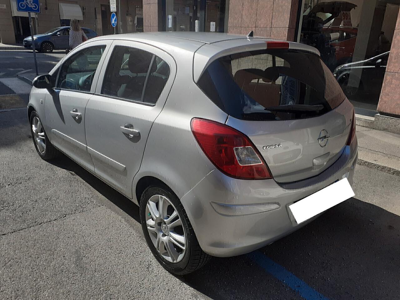 Opel Corsa - Fino a 2 anni di garanzia