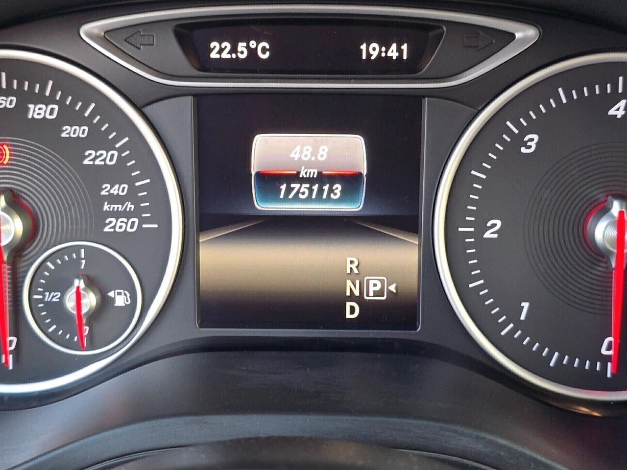 Mercedes B 200 d 136cv Automatic Premium Amg