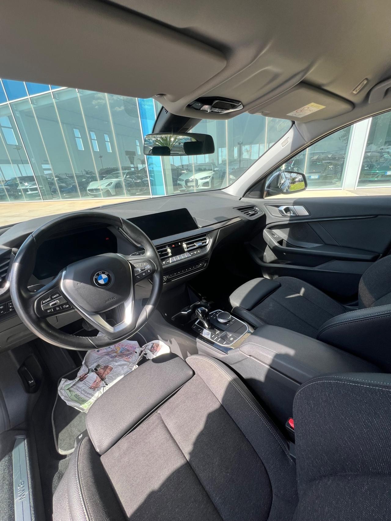 Bmw 118d Sport auto possibilità noleggio no scoring