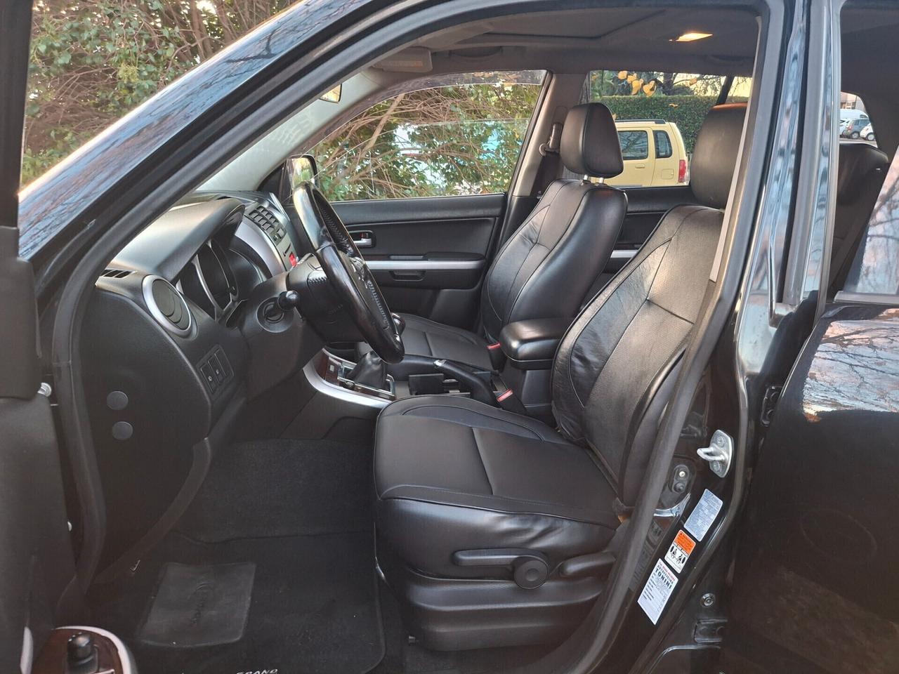 Suzuki Grand Vitara 1.9 DDiS-NAVIGATORE-PELLE-TETTO--