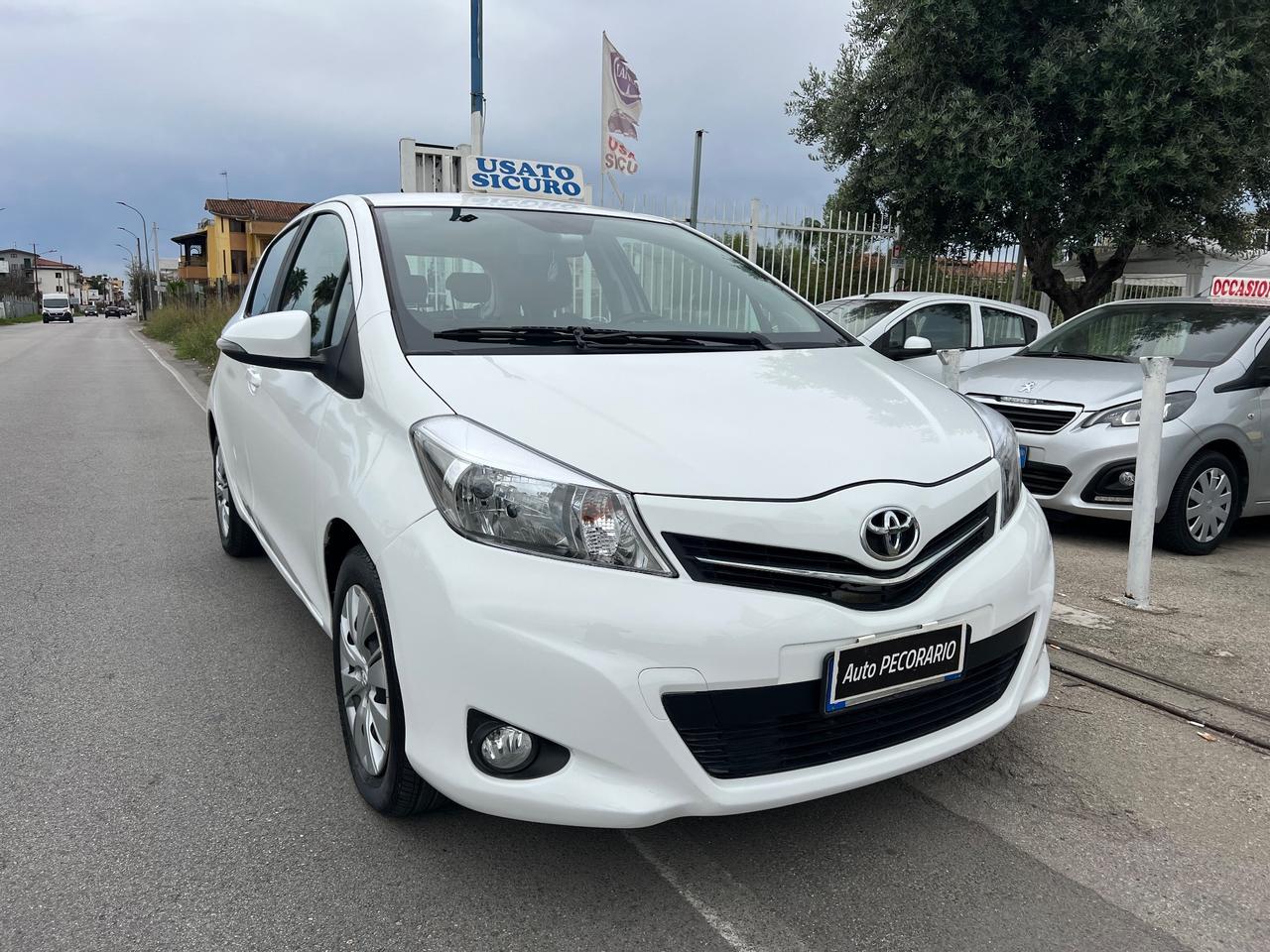 Toyota Yaris 1.0 5 porte Lounge