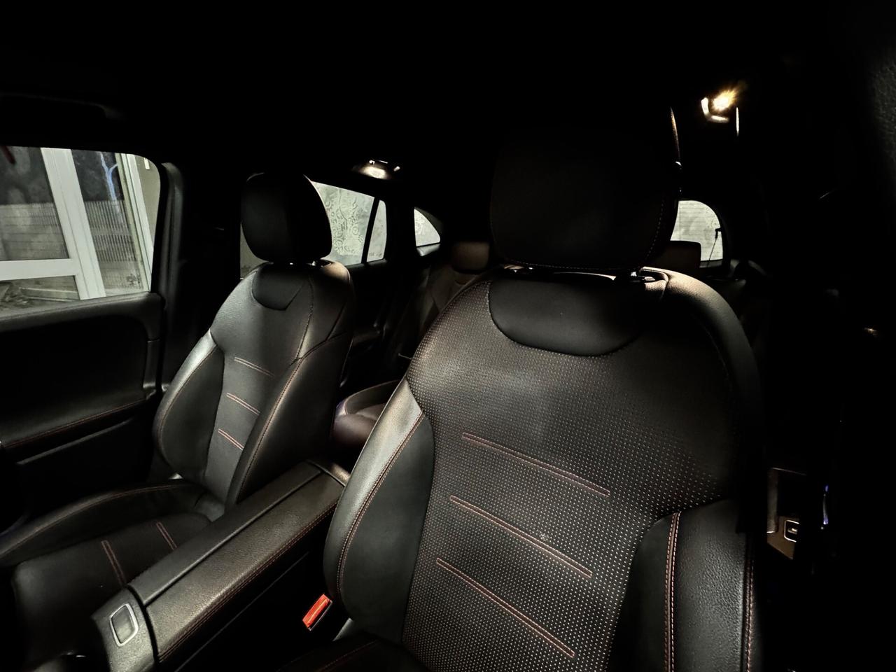 MERCEDES GLA 220CDI AT8 AMG EDITION PREMIUM