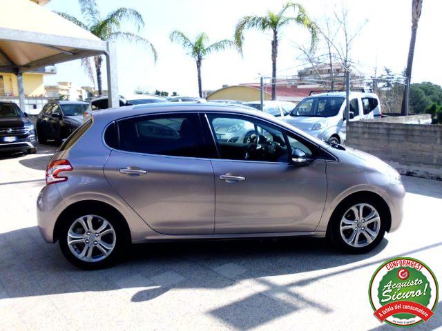 PEUGEOT 208 1.4 8V HDi 68CV 5p. Allure
