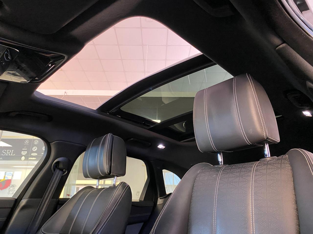 Land Rover Range Rover Velar 2.0D I4 240 CV R-Dynamic