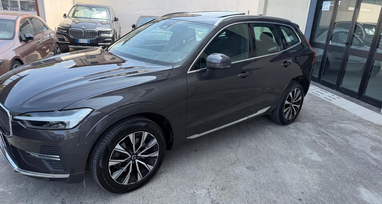 Volvo XC 60 XC60 B4 (d) automatico Plus Dark