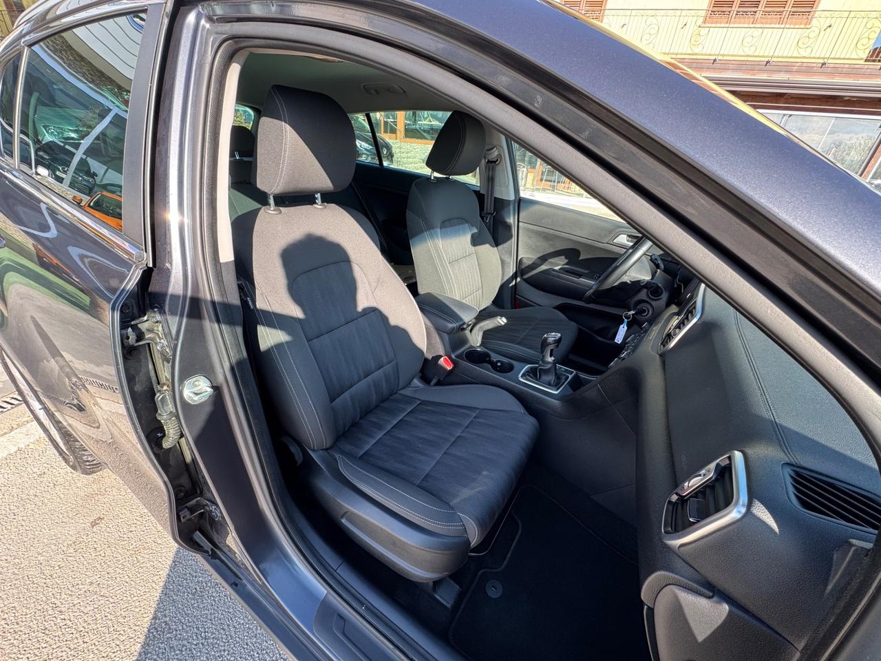 Kia Sportage 1.7 CRDI 2WD Style, Led, Camera, Navi