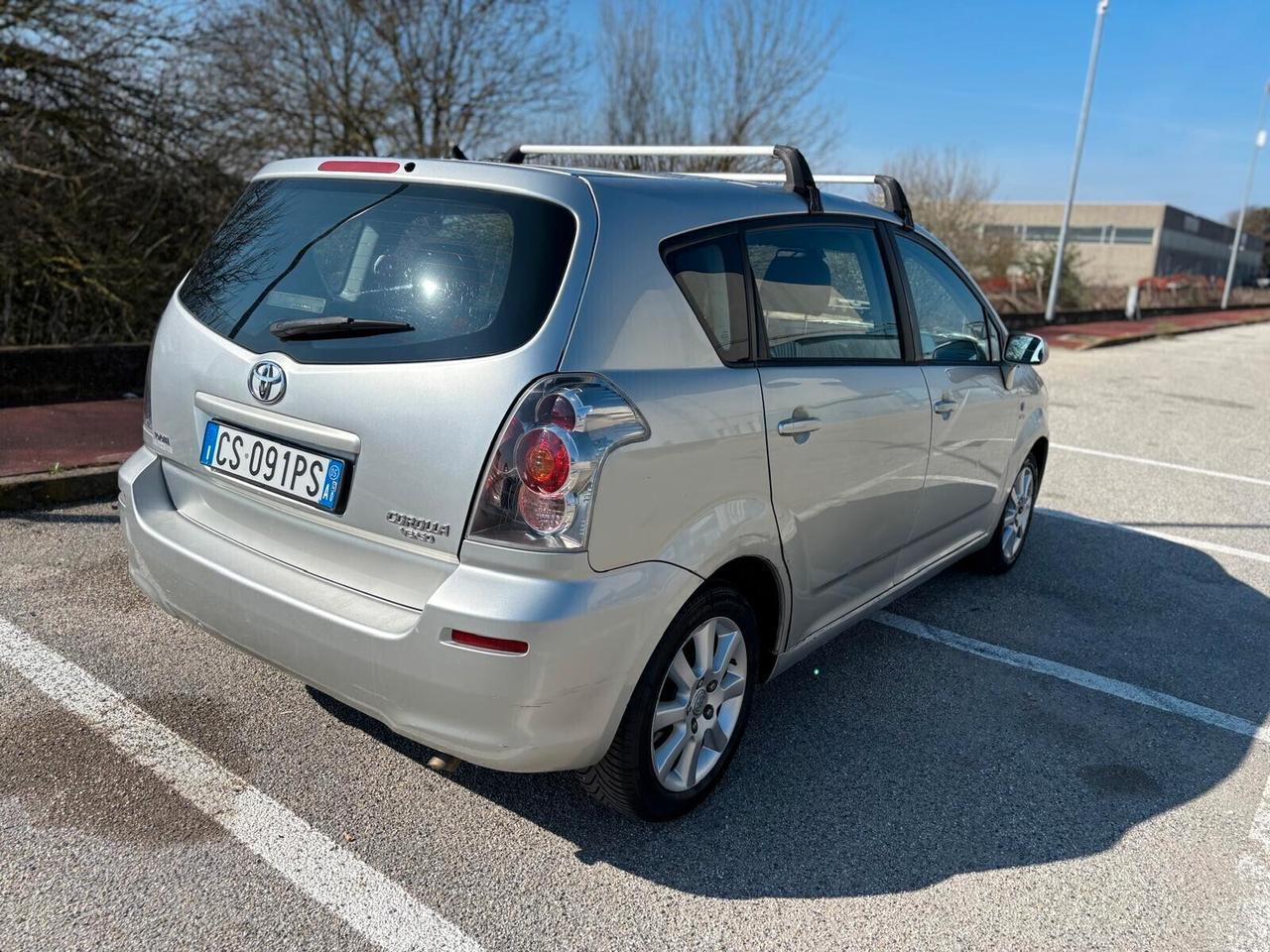 Toyota Corolla Verso 1.8 16V Sol 7 POSTI tagliandata sempre in concessionario toyota UNICO PROPRIETARIO