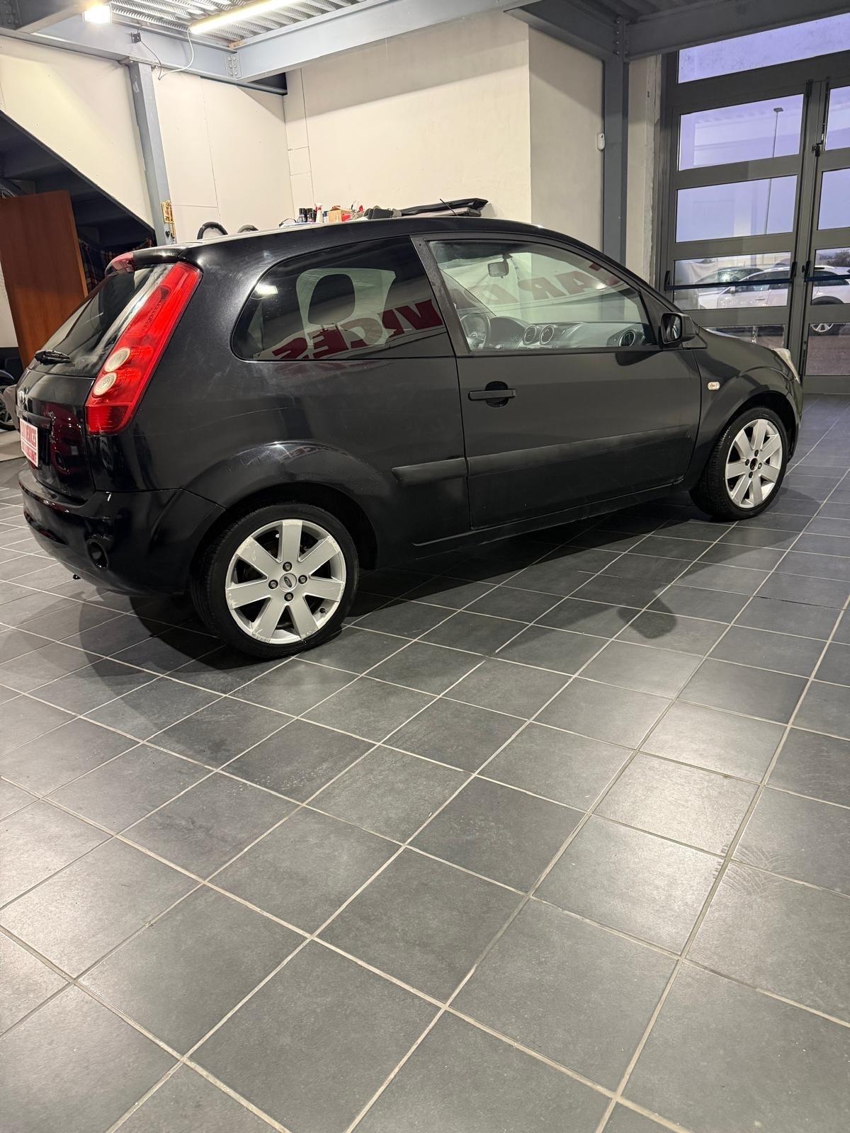 Ford Fiesta 1.2 3p. -GPL-NEOPATENTATI