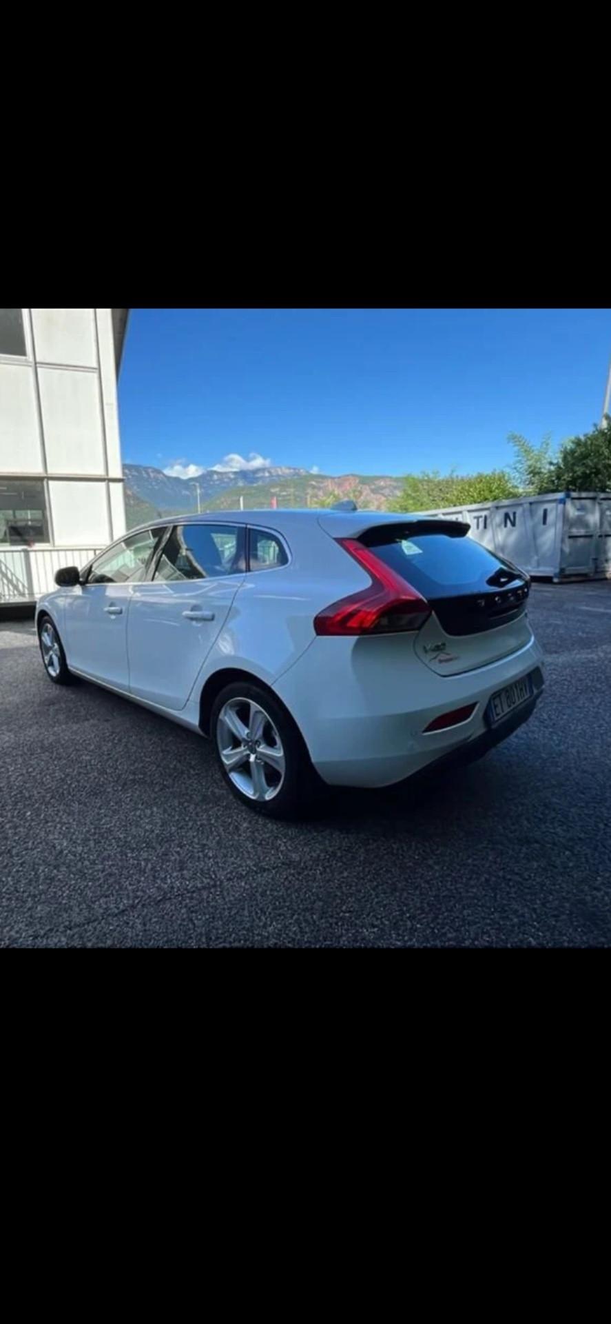 Volvo V40 D2 1.6 Summum NEOPATENTATI