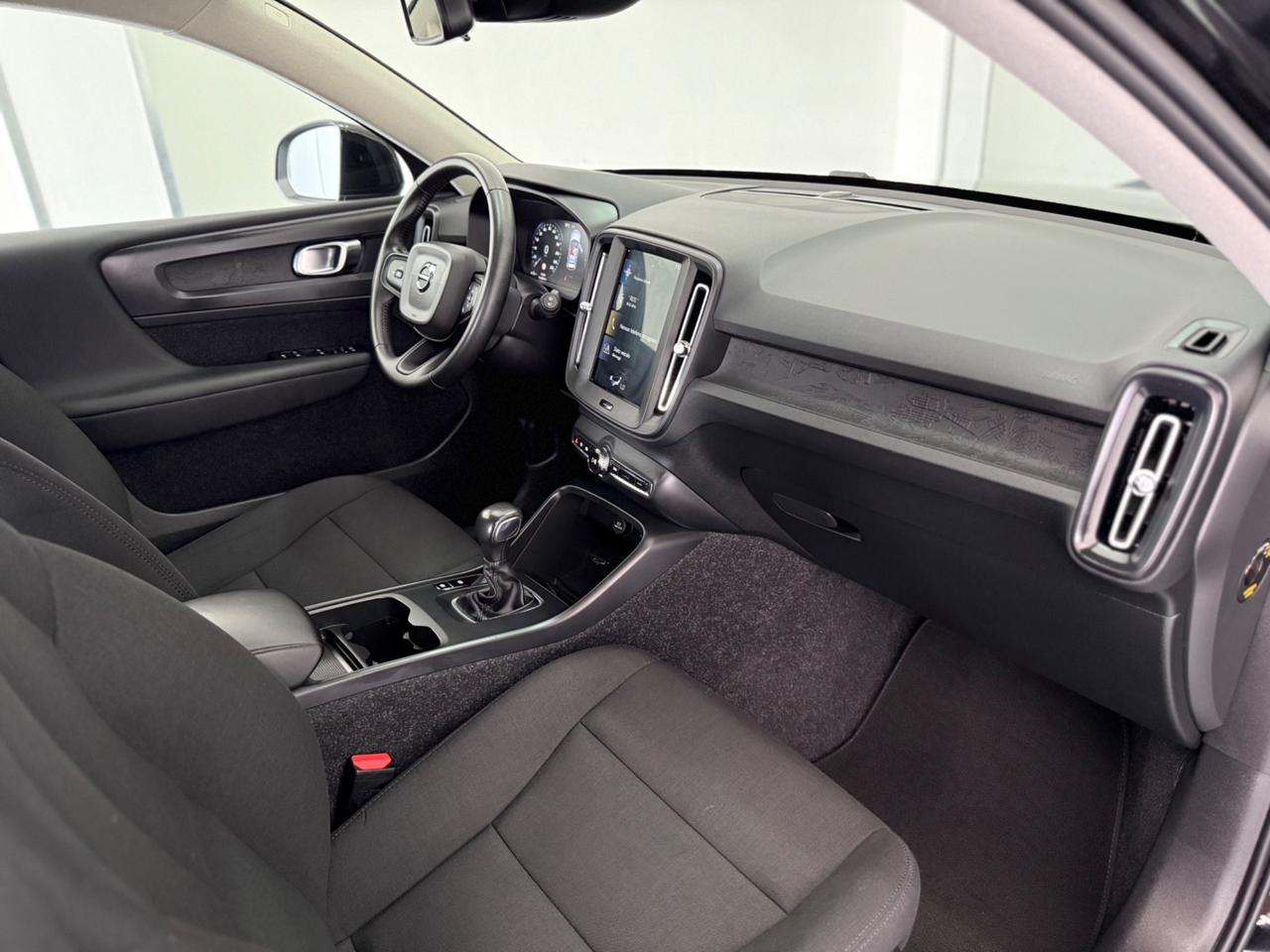 Volvo XC40 D3 AWD Momentum Core