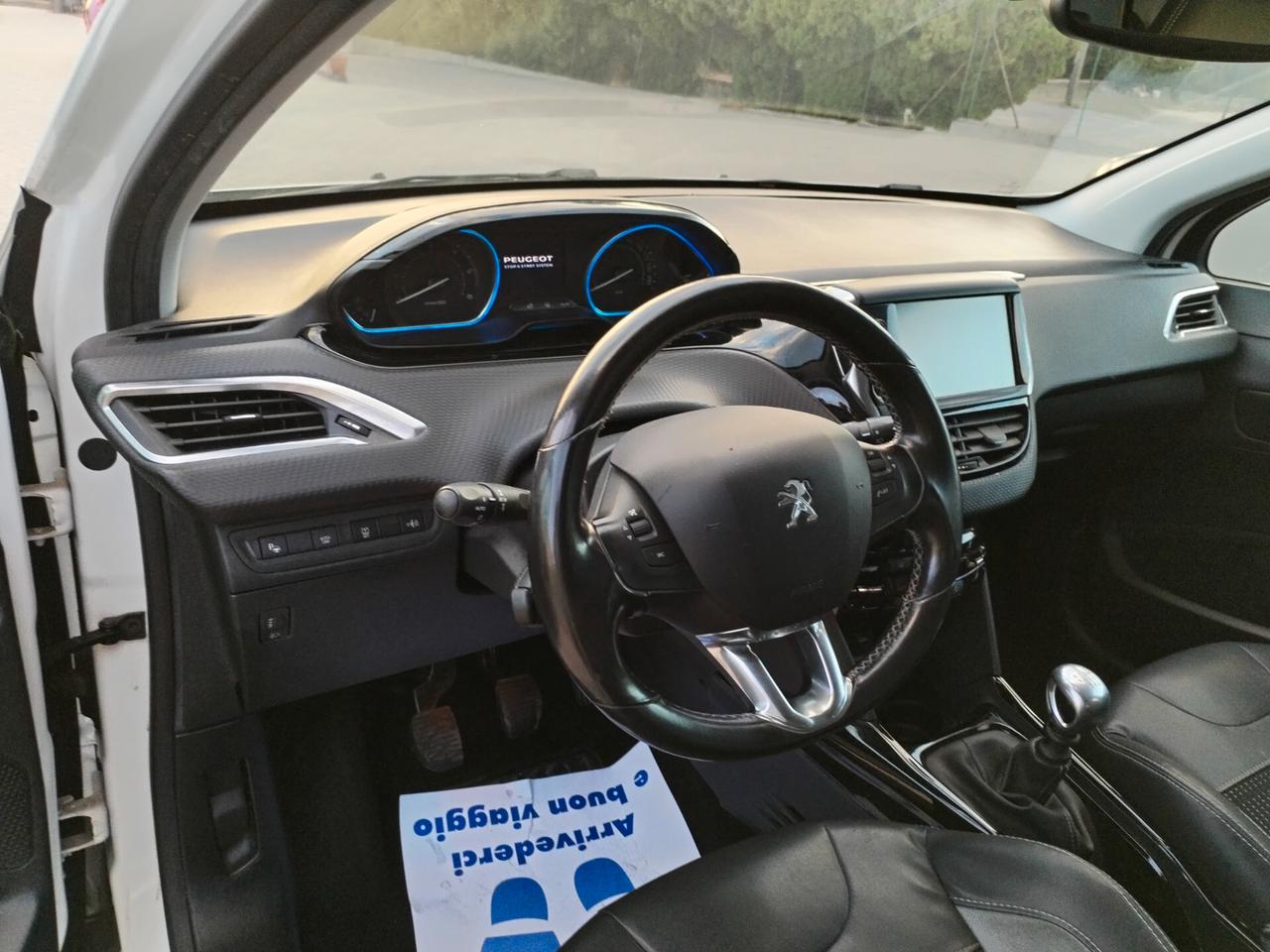 Peugeot 2008 BlueHDi 120 S&S Féline 2015