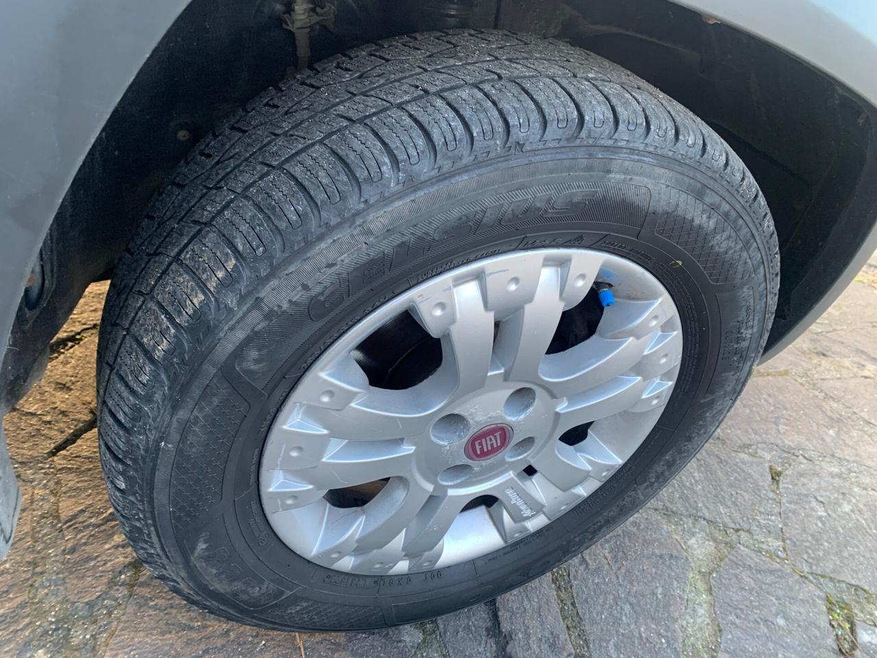 Fiat Strada 1.3 MJT 95CV Pick-up DC Adventure