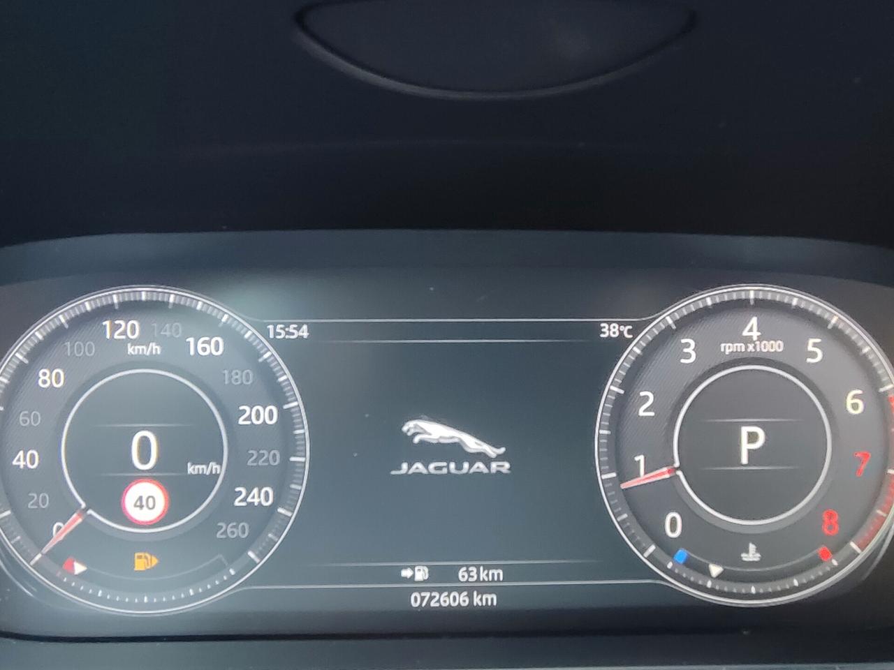 Jaguar E-Pace 2.0 BENZINA 200cv R-Dynamic S