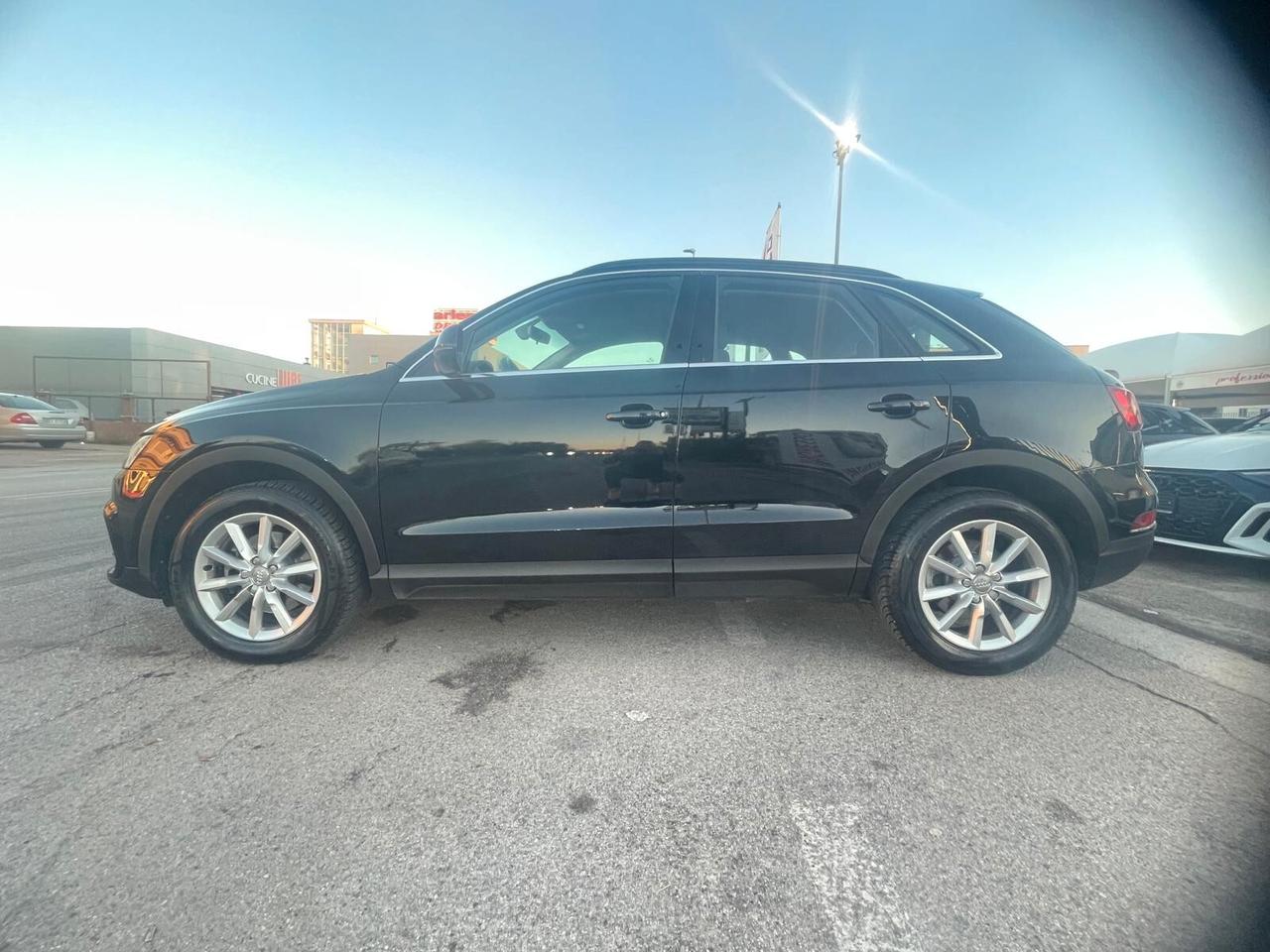 Audi Q3 2.0 TDI 150 CV Business