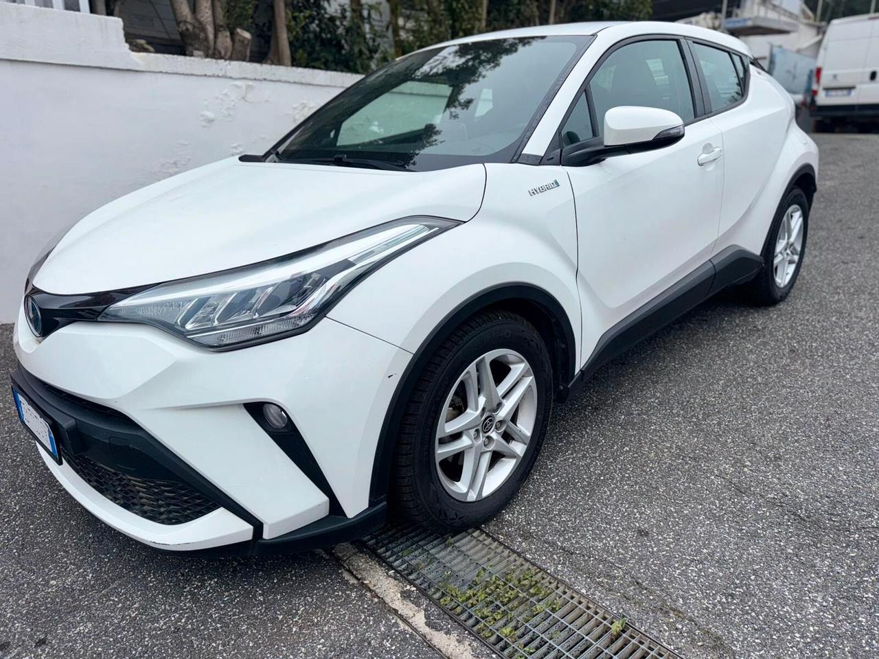 Toyota C-HR 1.8 Hybrid E-CVT Business