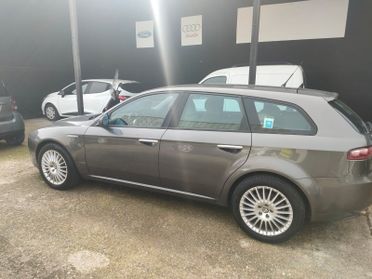 Alfa Romeo 159 1.9 JTDm Sportwagon Distinctive