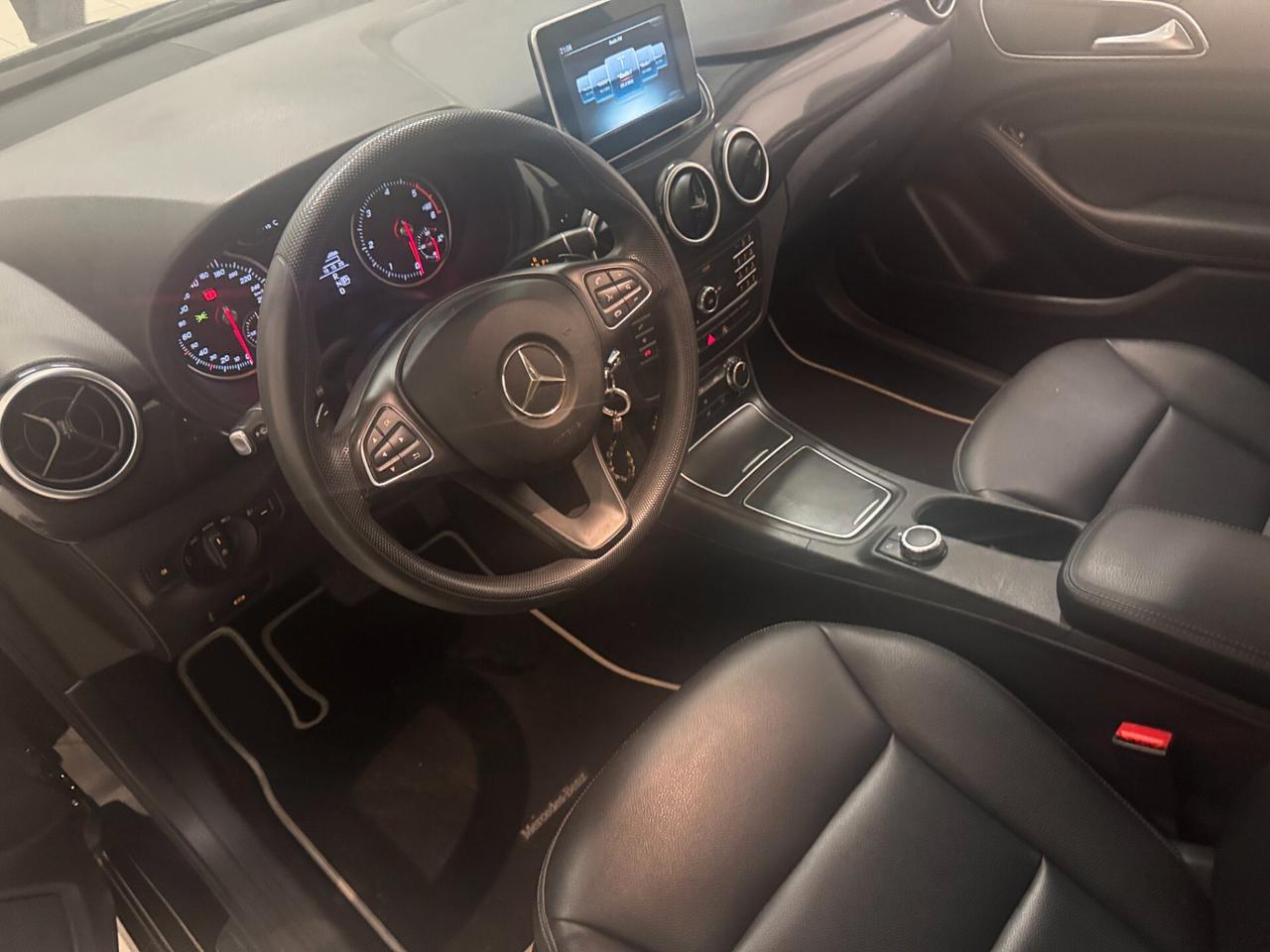 MERCEDES-BENZ B 180 CDI Automatic Executive ** UNICO PROPRIETARIO**