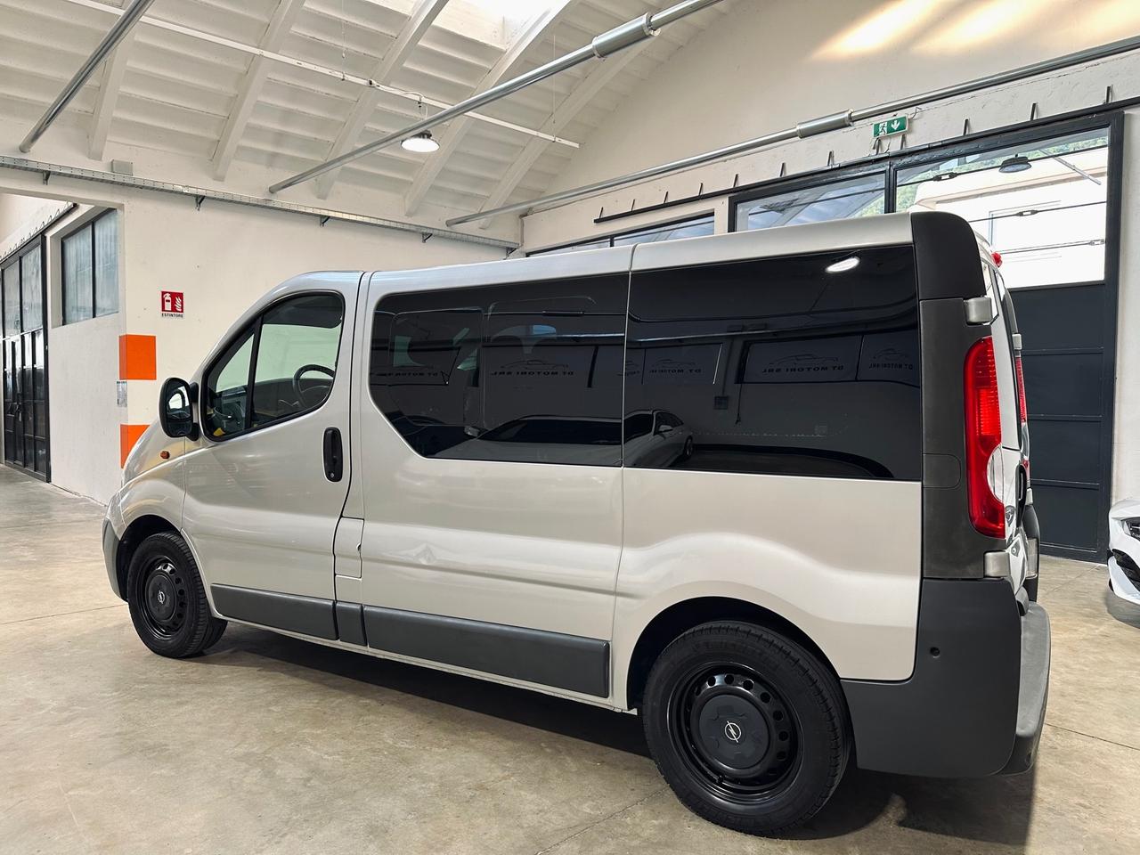 Opel Vivaro 2.0 CDTI 9 posti CLIMA - RADIO