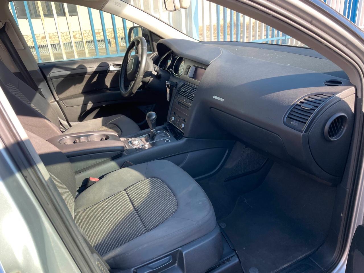 Audi Q7 3.0 V6 TDI 233CV quattro tiptronic ( SENZA MOTORE )