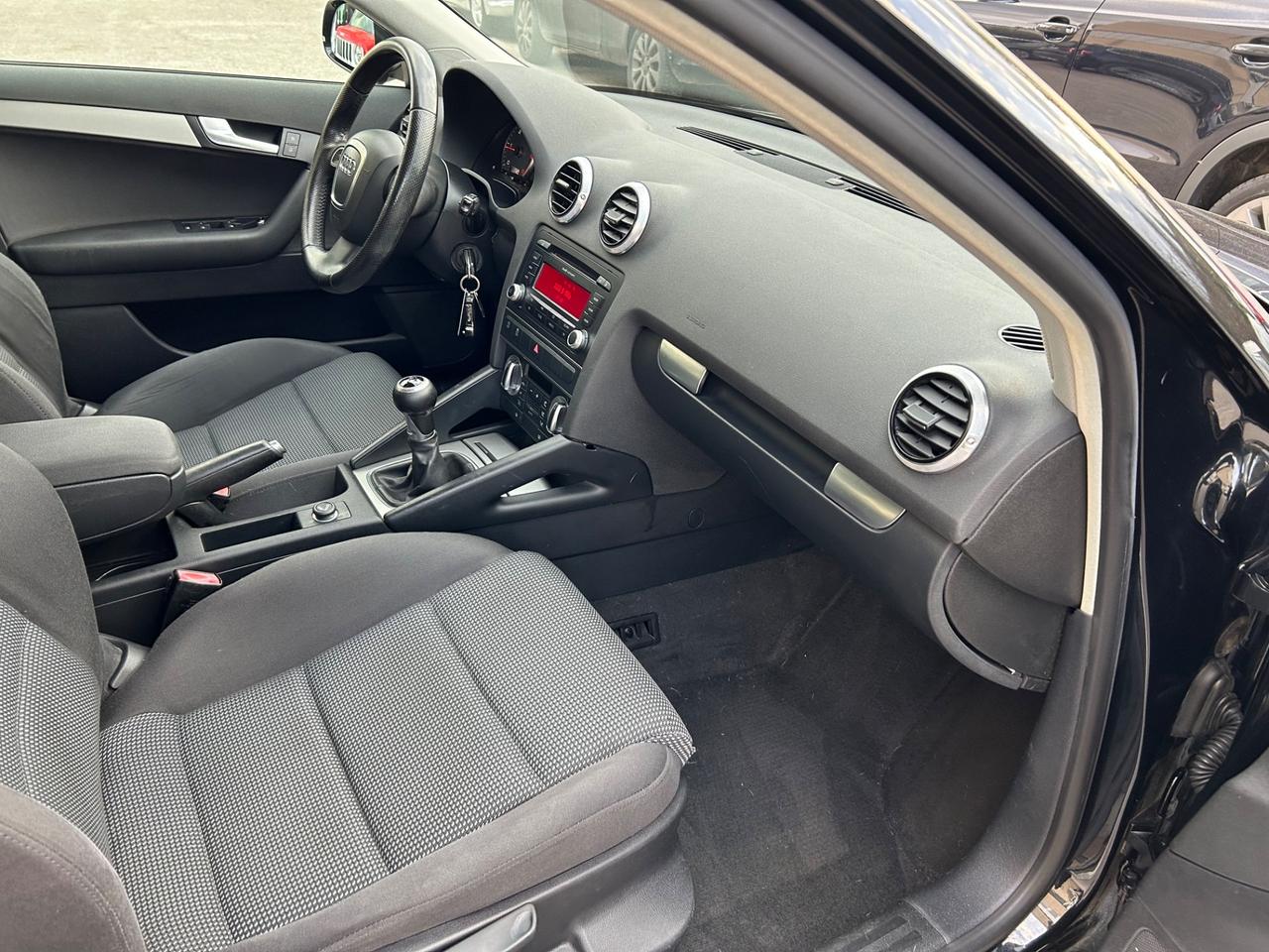 Audi A3 SPB 1.6 TDI 105 CV CR Ambiente Euro5