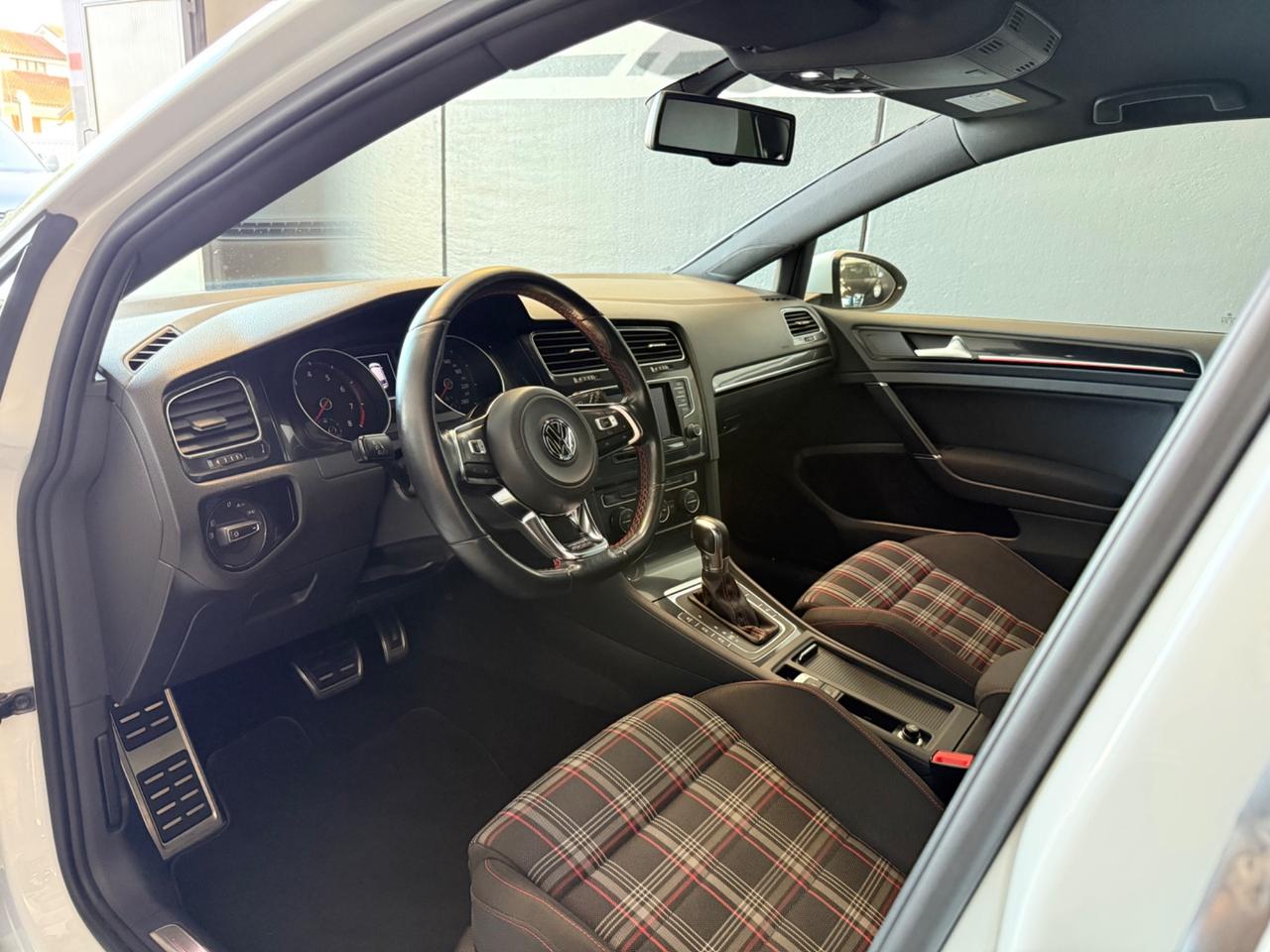 Volkswagen Golf GTI Performance 2.0 TSI DSG 5p. BlueMotion Technology