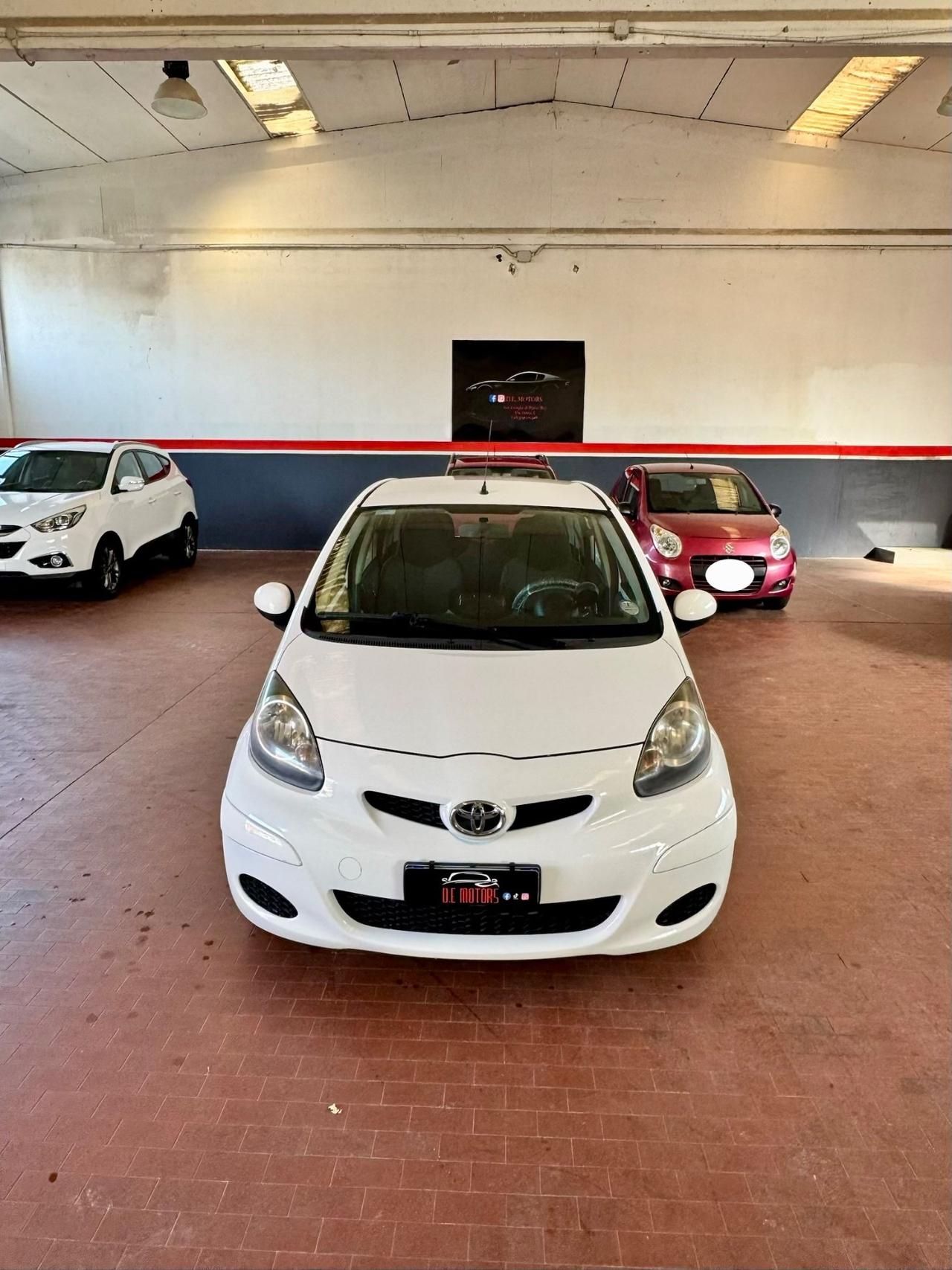 Toyota Aygo 1.0 12V VVT-i 5 porte Lounge Connect