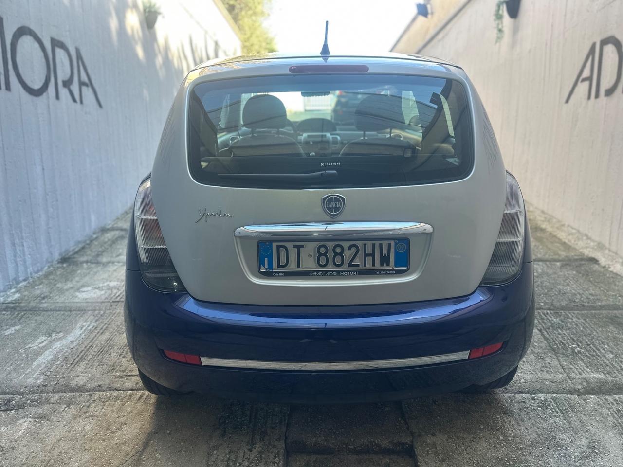 Lancia Ypsilon BICOLORE