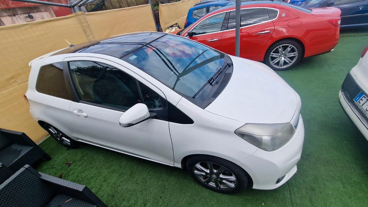 Toyota Yaris 1.3 benzina euro 5b