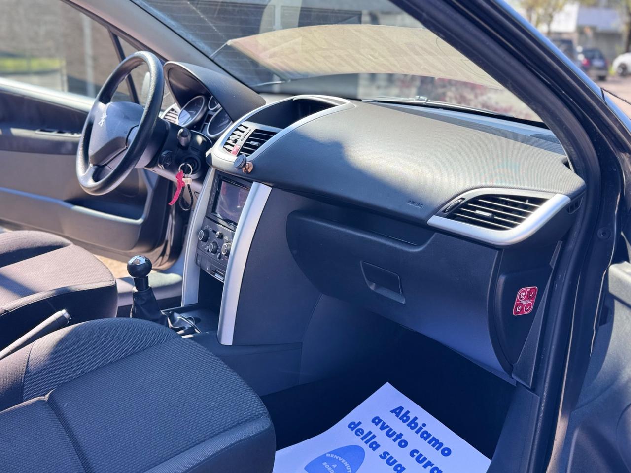 Peugeot 207 1.4 Benzina 73cv Cambio- 77.000km 2013