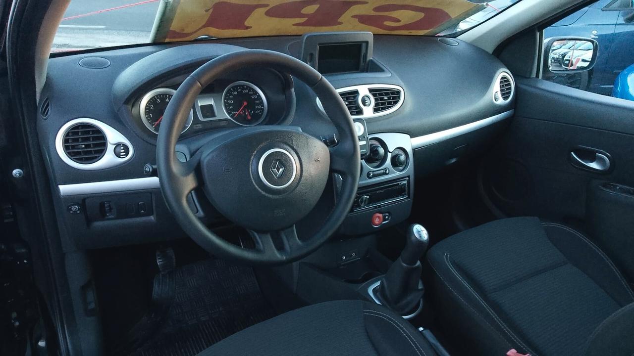 Renault Clio 1.2 benzina gpl di serie