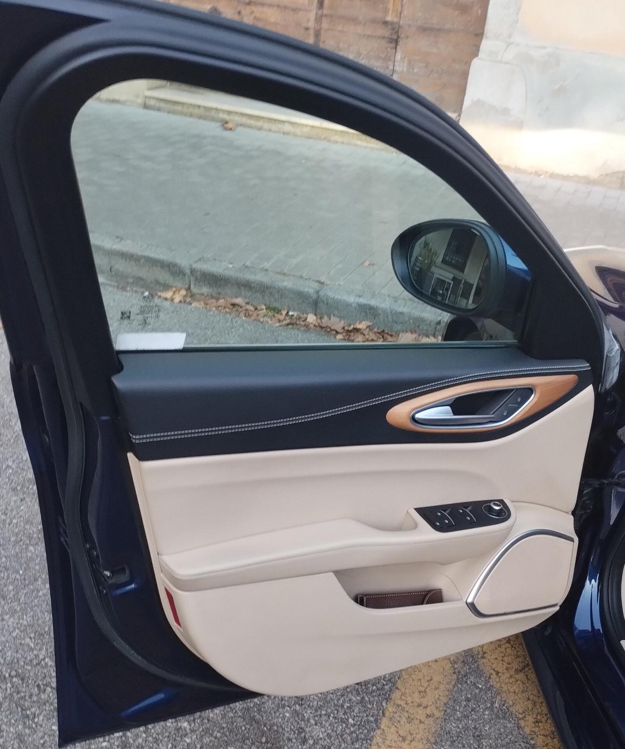 Alfa Romeo Giulia 2.2 Turbodiesel 180 CV Executive