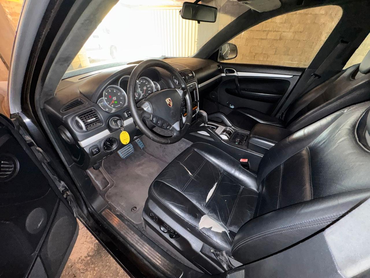 PORSCHE CAYENNE TURBO PRIMA SERIE-500 CV