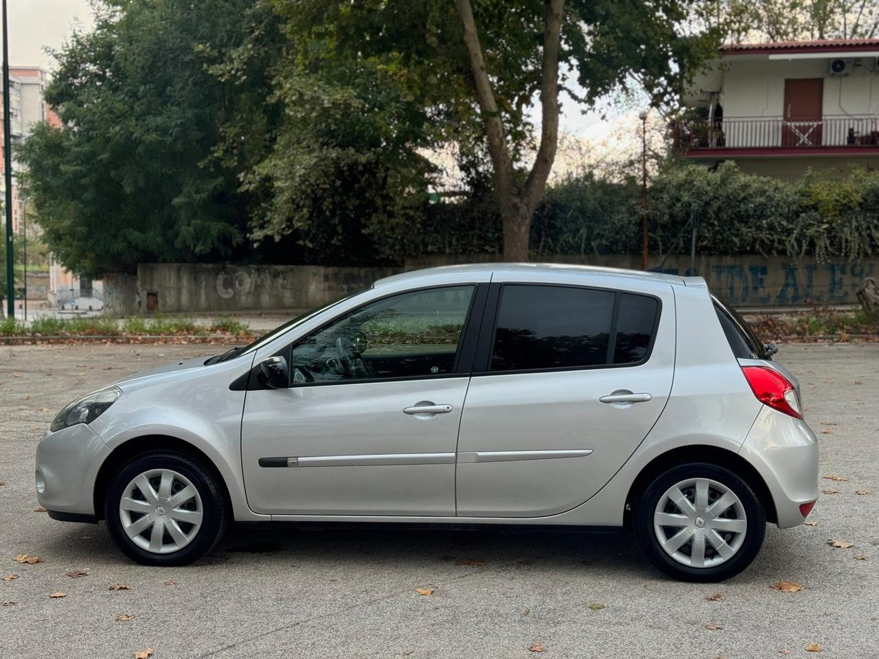 Renault Clio 1.2 16V 5 porte Dynamique